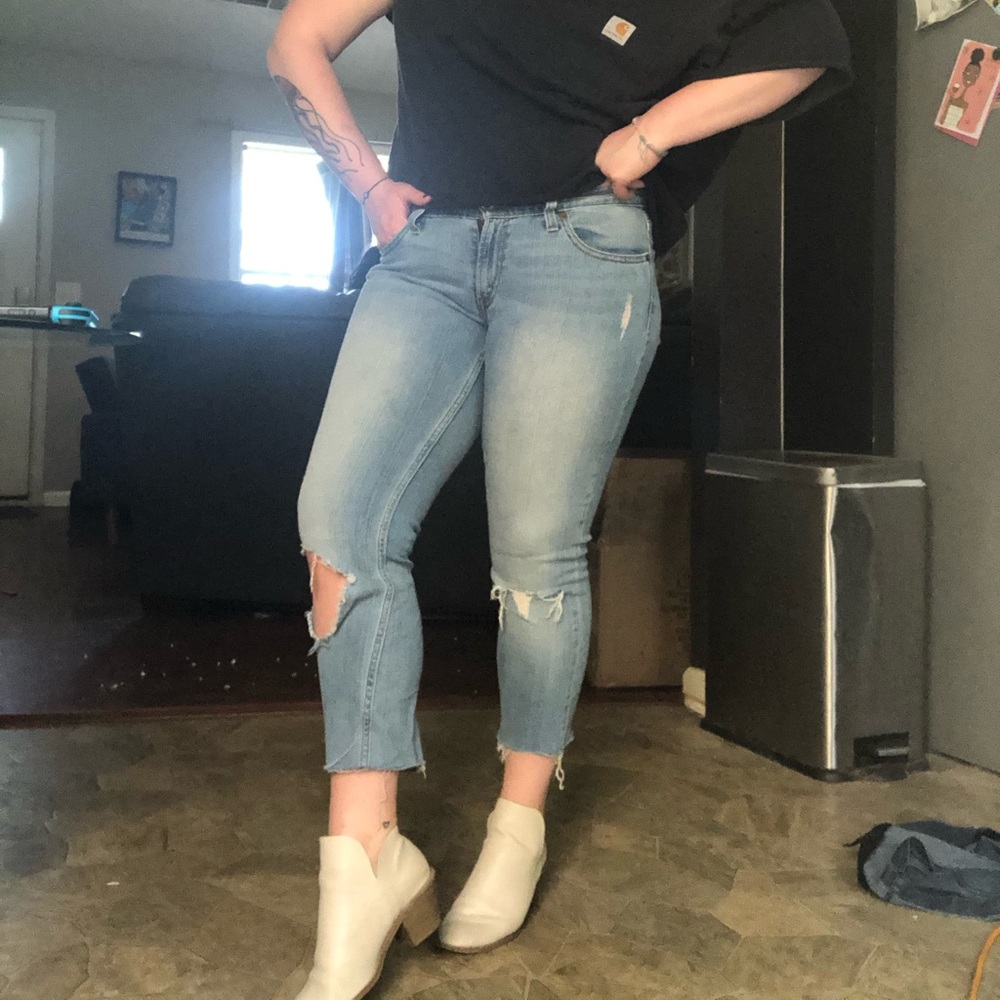 Levi’s Cropped Jeans